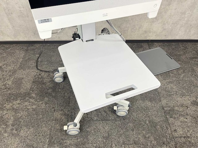 Cisco/ ergotron - videoconferentiesysteem met verrijdbaar statief - afbeelding 3 van  21