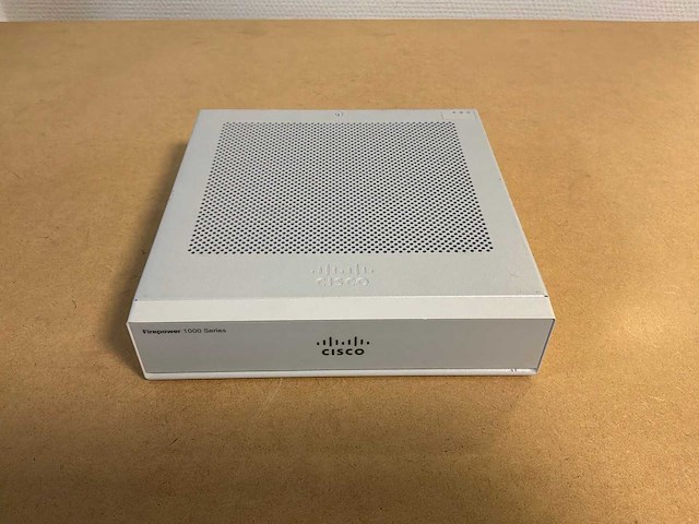 Cisco fpr-1010 v01 ethernet firewall - afbeelding 1 van  4