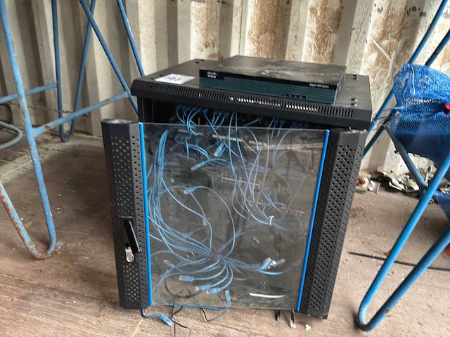 Cisco/ logilink / zycel switch - afbeelding 1 van  6