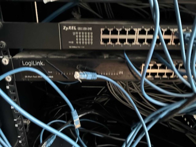 Cisco/ logilink / zycel switch - afbeelding 4 van  6