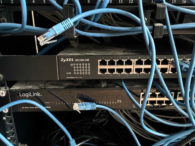 Cisco/ logilink / zycel switch - afbeelding 5 van  6