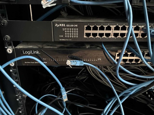 Cisco/ logilink / zycel switch - afbeelding 6 van  6