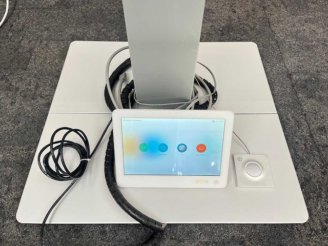 Cisco mx200 g2 - 42" videoconferentiesysteem met statief - afbeelding 15 van  20
