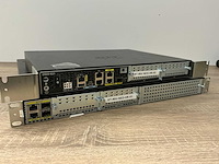 Cisco routers (2x) - afbeelding 1 van  9