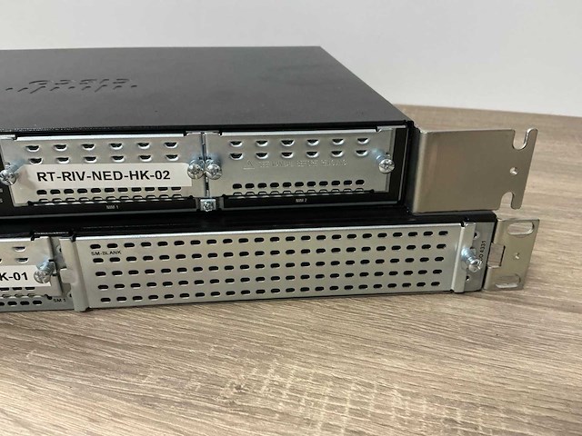 Cisco routers (2x) - afbeelding 4 van  9