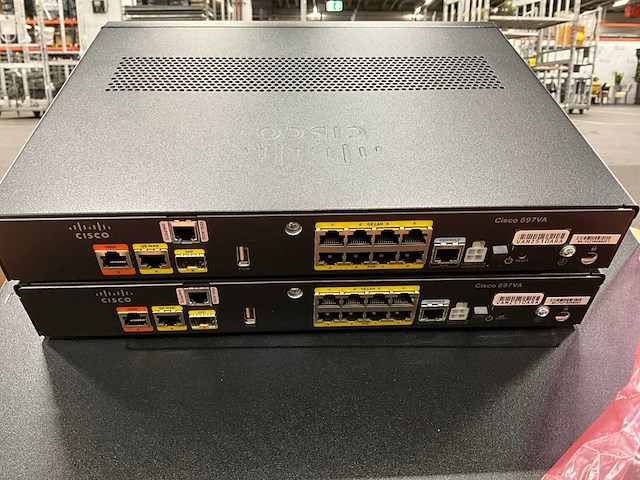 Cisco routers (3x) - afbeelding 3 van  3