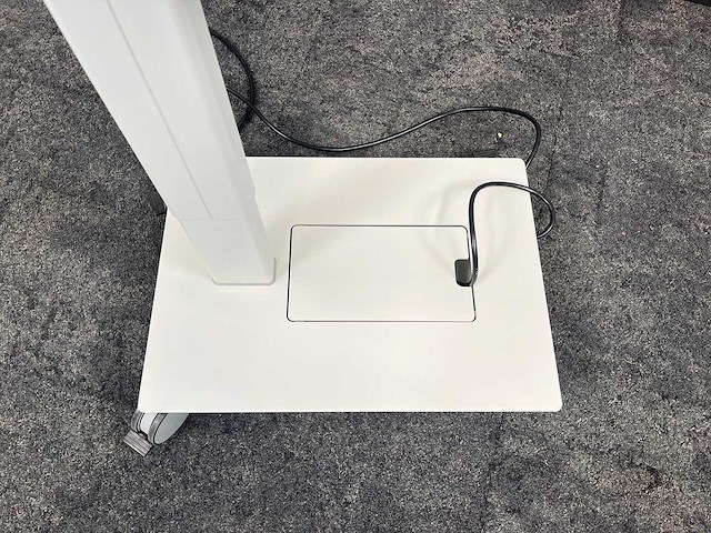 Cisco/ steelcase - videoconferentiesysteem met verrijdbaar statief - afbeelding 21 van  22