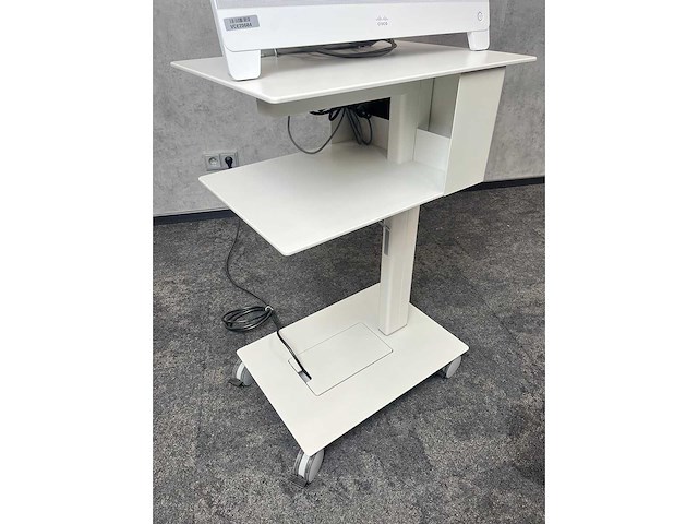 Cisco/ steelcase - videoconferentiesysteem met verrijdbaar statief - afbeelding 18 van  19