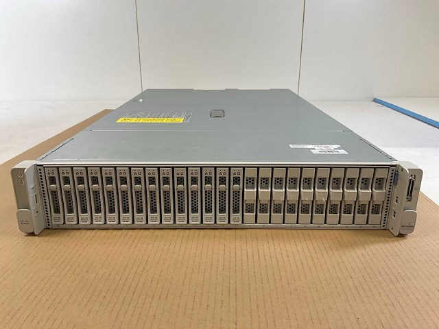 Cisco system inc be7m-m5-k9, xeon(r) gold 6132, 6x 16 gb ram, 14x 300 gb sas(st300mm0048) rack mount chassis - afbeelding 1 van  12