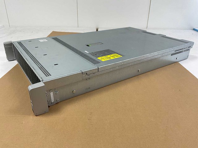 Cisco (ucsc-c240-m4sx) - 2x xeon(r) e5-2620 v3, 256 gb ram (16x8gb+8x16gb), no hdd rackmount chassis - afbeelding 3 van  8