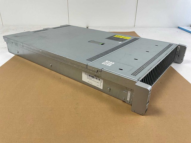 Cisco (ucsc-c240-m4sx) - 2x xeon(r) e5-2620 v3, 256 gb ram (16x8gb+8x16gb), no hdd rackmount chassis - afbeelding 4 van  8
