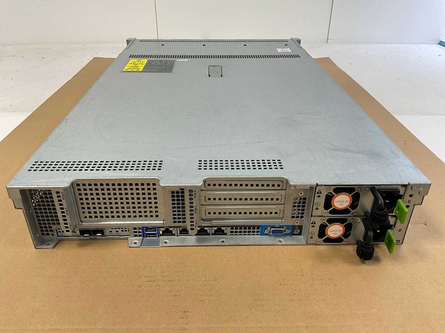 Cisco (ucsc-c240-m4sx) - 2x xeon(r) e5-2620 v3, 256 gb ram (16x8gb+8x16gb), no hdd rackmount chassis - afbeelding 5 van  8
