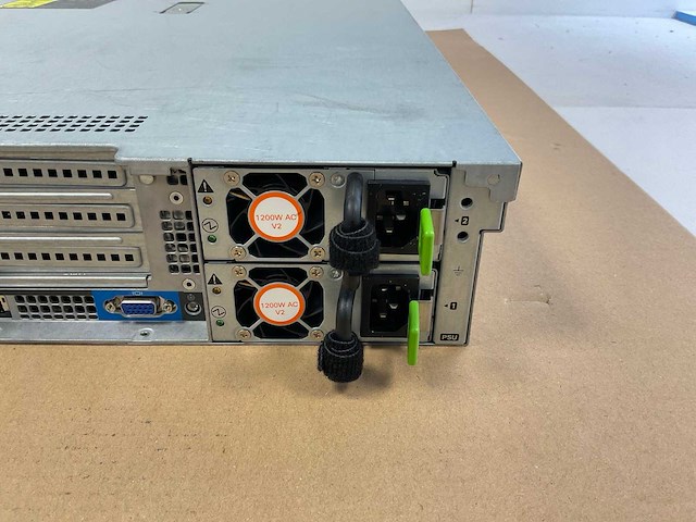 Cisco (ucsc-c240-m4sx) - 2x xeon(r) e5-2620 v3, 256 gb ram (16x8gb+8x16gb), no hdd rackmount chassis - afbeelding 6 van  8