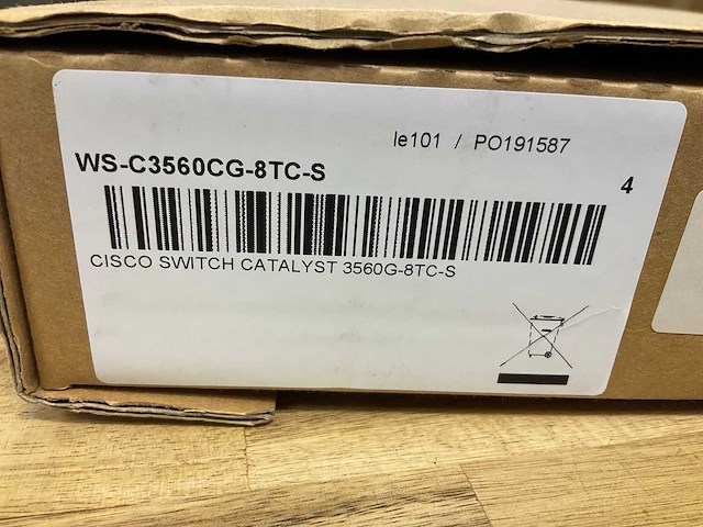 Cisco ws-c3560cg-8tc-s switch - afbeelding 2 van  2