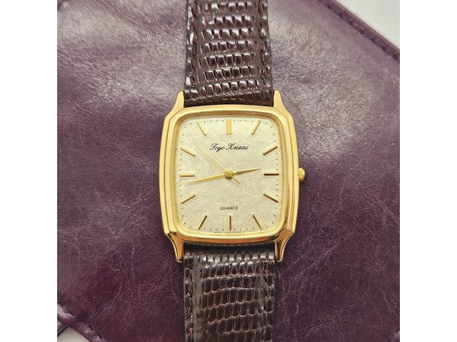 Citizen 1030 toyo keizai horloge met textured wijzerplaat - afbeelding 1 van  5