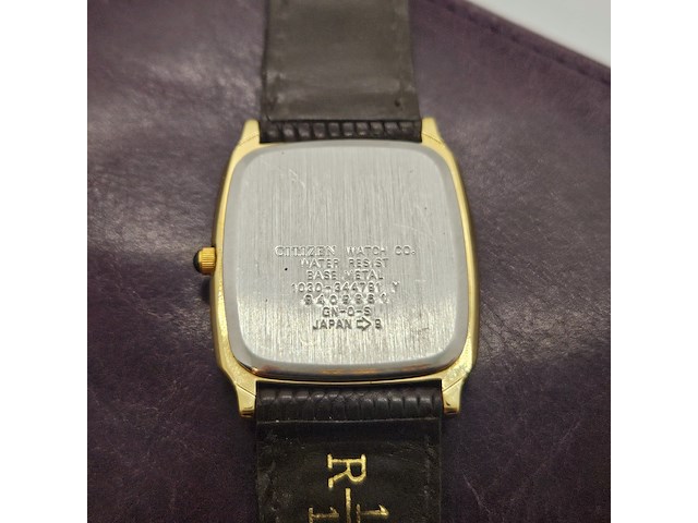 Citizen 1030 toyo keizai horloge met textured wijzerplaat - afbeelding 5 van  5