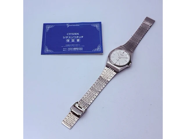 Citizen cq horloge met textured wijzerplaat - afbeelding 5 van  7