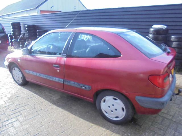 Citroen - 1999 - xsara coupé - 1.6i ligne prestige - zf-gd-05 - afbeelding 5 van  8