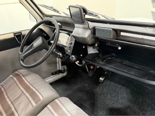 Citroen - 2 cv - eend - 2cv6 - special oldtimer - 1985 - afbeelding 2 van  31