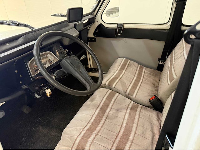 Citroen - 2 cv - eend - 2cv6 - special oldtimer - 1985 - afbeelding 4 van  31