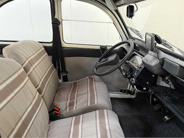 Citroen - 2 cv - eend - 2cv6 - special oldtimer - 1985 - afbeelding 6 van  31