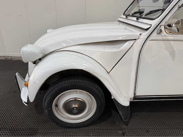 Citroen - 2 cv - eend - 2cv6 - special oldtimer - 1985 - afbeelding 15 van  31