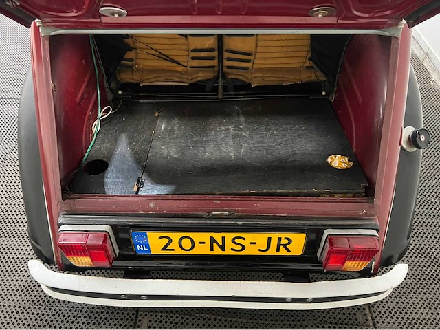 Citroen - 2 cv - eend - 2cv6 special - oldtimer - 1980 - afbeelding 11 van  23