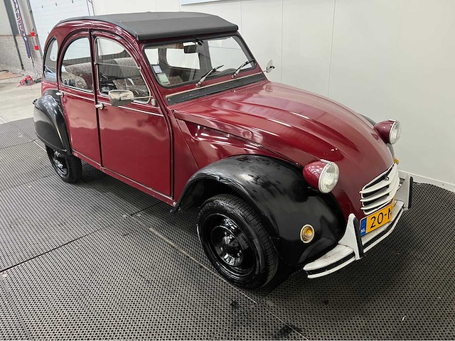 Citroen - 2 cv - eend - 2cv6 special - oldtimer - 1980 - afbeelding 32 van  35