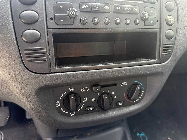 Citroen - 2004 - c3 - 1.4i différence - personenauto - afbeelding 7 van  15