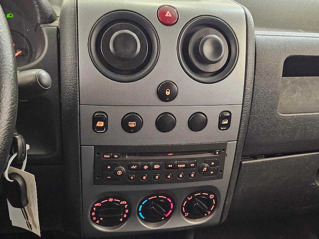 Citroen - 2005 - berlingo - 2.0 hdi 600 - personenauto - afbeelding 2 van  11