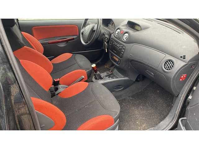 Citroen - 2005 - c2 - 1.4i vtr - personenauto - afbeelding 2 van  10