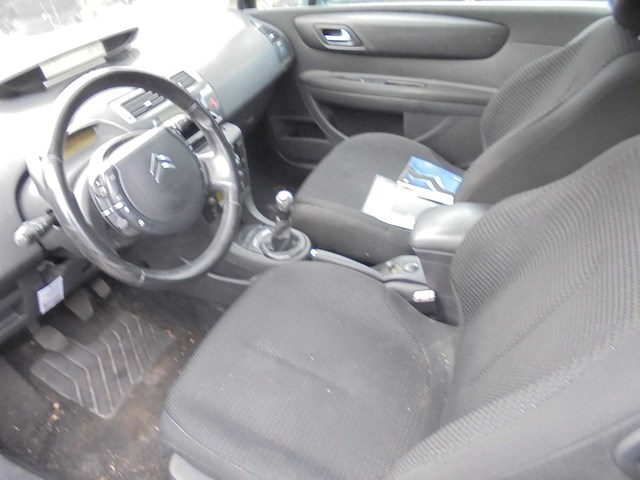 Citroen - 2005 - c4 coupé - 1.6-16v vtr+ -15-rx-fr - afbeelding 9 van  12