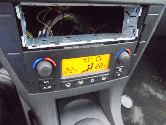 Citroen - 2005 - c4 coupé - 1.6-16v vtr+ -15-rx-fr - afbeelding 11 van  12