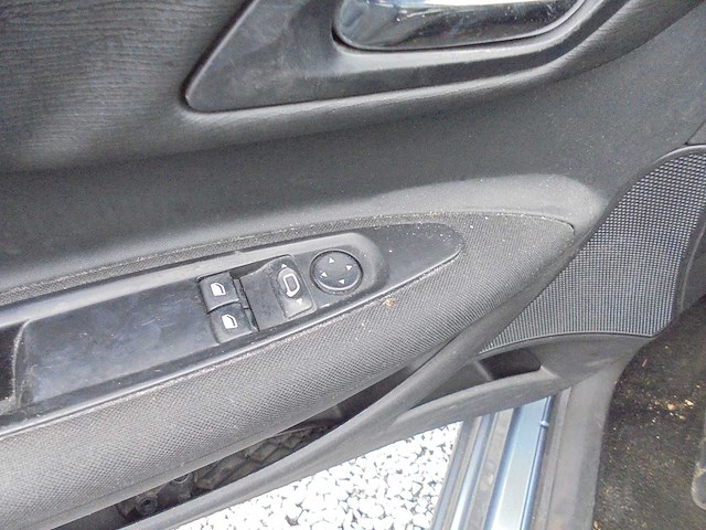 Citroen - 2005 - c4 coupé - 1.6-16v vtr+ -15-rx-fr - afbeelding 9 van  11