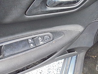 Citroen - 2005 - c4 coupé - 1.6-16v vtr+ -15-rx-fr - afbeelding 9 van  11