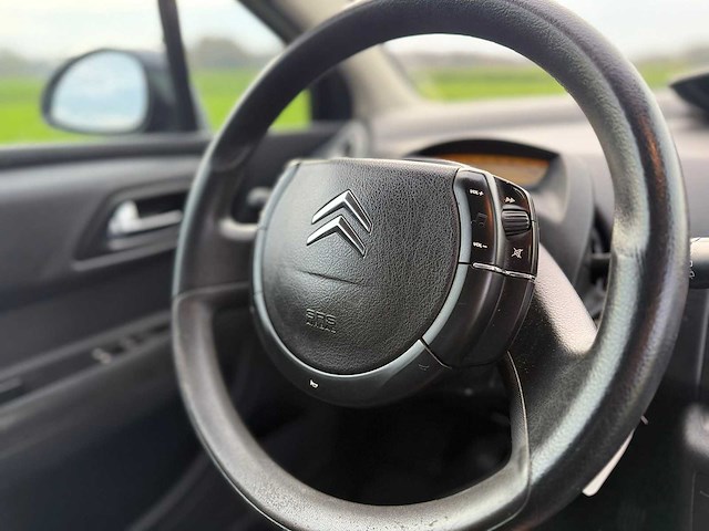 Citroen - 2006 - c4 - 1.6-16v image - 32-tk-hz - afbeelding 2 van  12