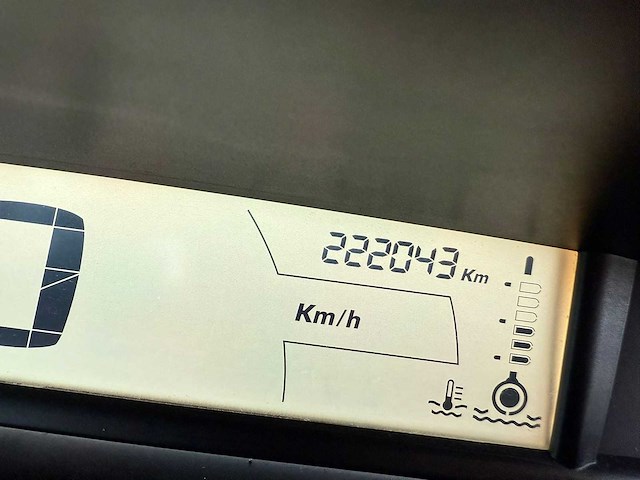 Citroen - 2006 - c4 - 1.6-16v image - 32-tk-hz - afbeelding 3 van  12