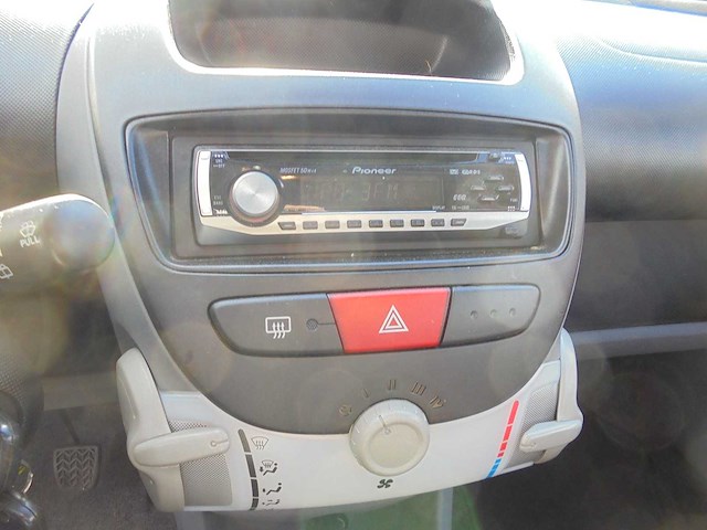 Citroen - 2007 - c1 - 1.0-12v séduction - 02-xn-nj - afbeelding 10 van  10