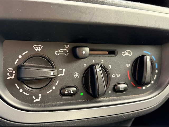 Citroen - 2007 - c2 - airco - 1.1i séduction - personenauto - afbeelding 14 van  14