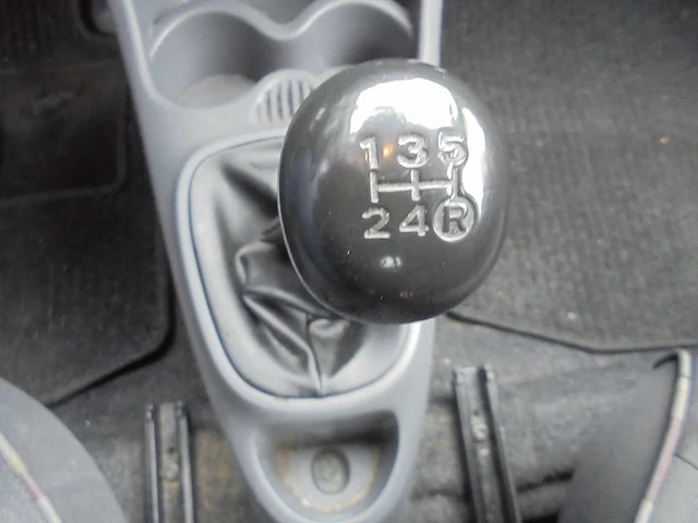 Citroen - 2010 - c1 - 1.0-12v ambiance - 10-kpn-2 - afbeelding 4 van  11