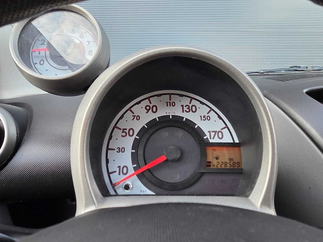 Citroen - 2010 - c1 - 1.0-12v ambiance - 60-lvl-9 - afbeelding 4 van  19