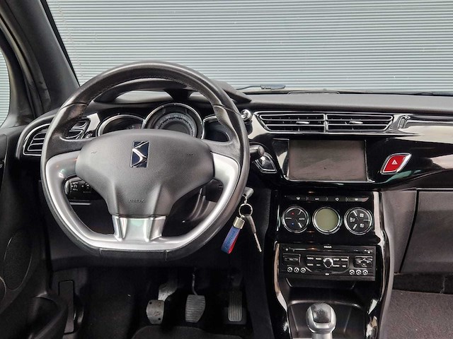 Citroen - 2010 - ds3 - 1.6 so chic - afbeelding 3 van  26