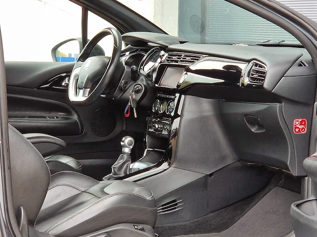 Citroen - 2010 - ds3 - 1.6 so chic - afbeelding 16 van  26