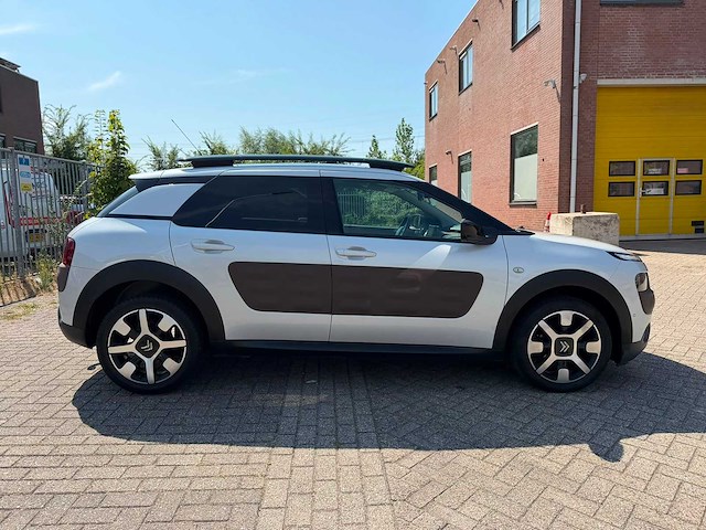 Citroen - 2014 - c4 cactus - 1.2 e-vti shine - automaat - personenauto - afbeelding 20 van  23