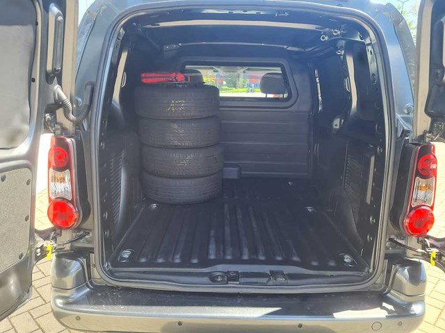 Citroen - 2015 - berlingo - 1.6 bluehdi 100 buec - personenauto - afbeelding 3 van  17