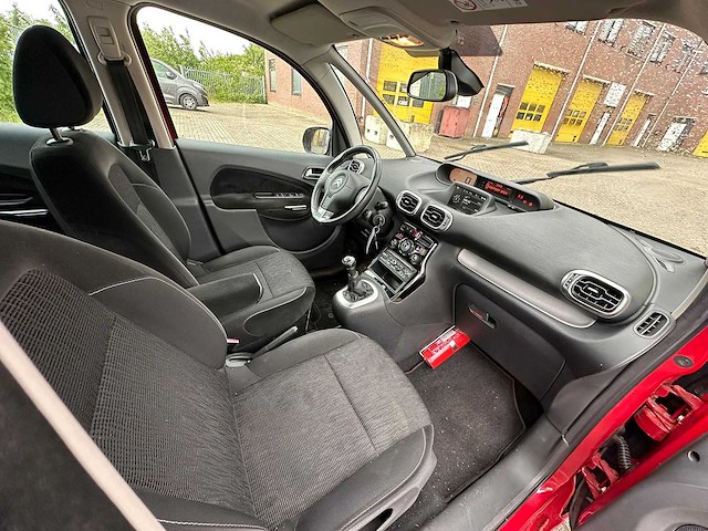 Citroen - 2015 - c3 picasso - 1.2 puret exclusive - personenauto - afbeelding 2 van  16