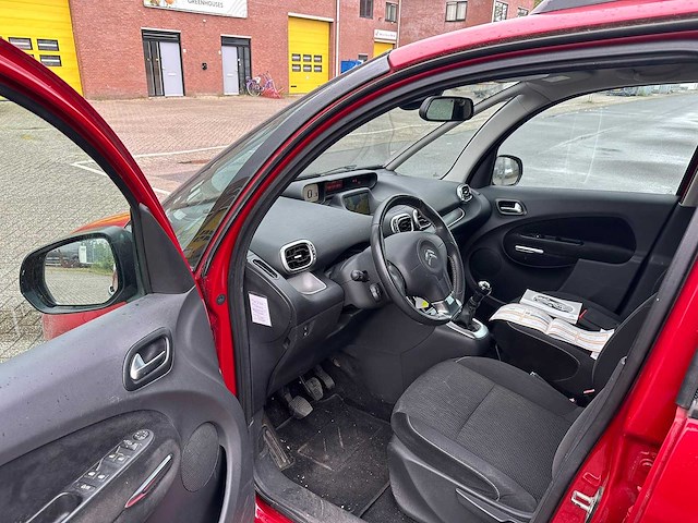 Citroen - 2015 - c3 picasso - 1.2 puret exclusive - personenauto - afbeelding 16 van  16
