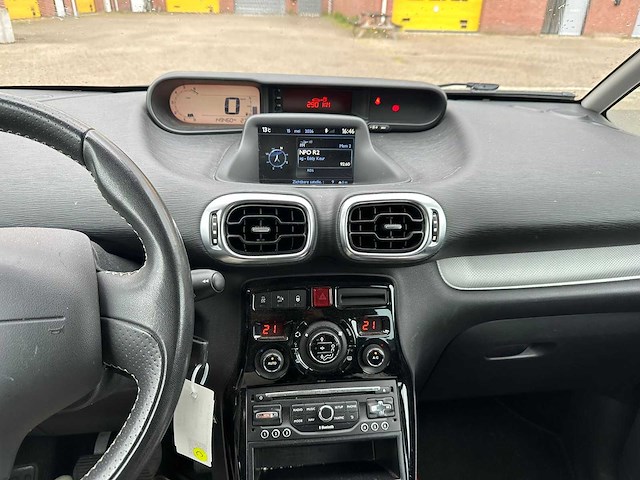 Citroen - 2015 - c3 picasso - 1.2 puret exclusive - personenauto - afbeelding 7 van  20