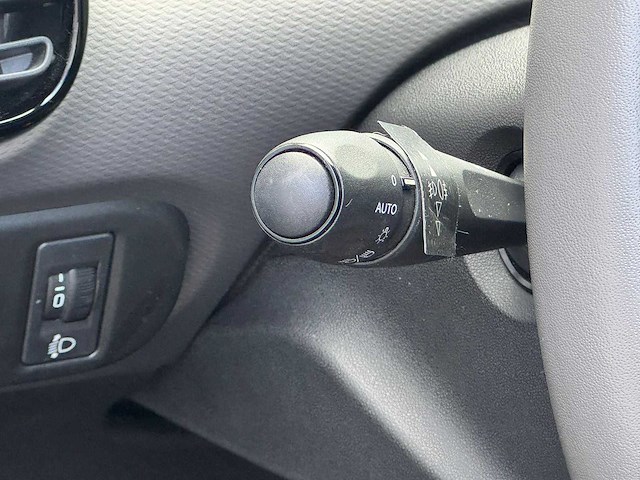 Citroen - 2015 - c4 cactus - 1.2 puretech feel - 4-zpb-93 - afbeelding 6 van  20