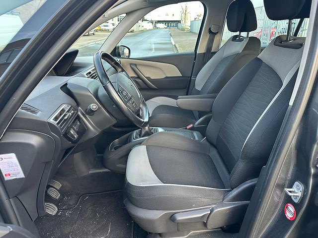 Citroen - 2016 - c4 picasso - 1.2 puret. business - personenauto - afbeelding 2 van  17